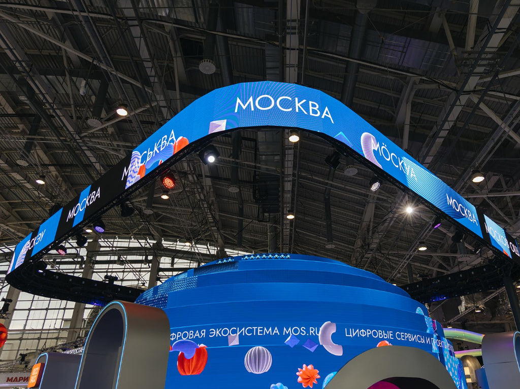 How to Choose the Right Pixel Pitch for Commercial Displays